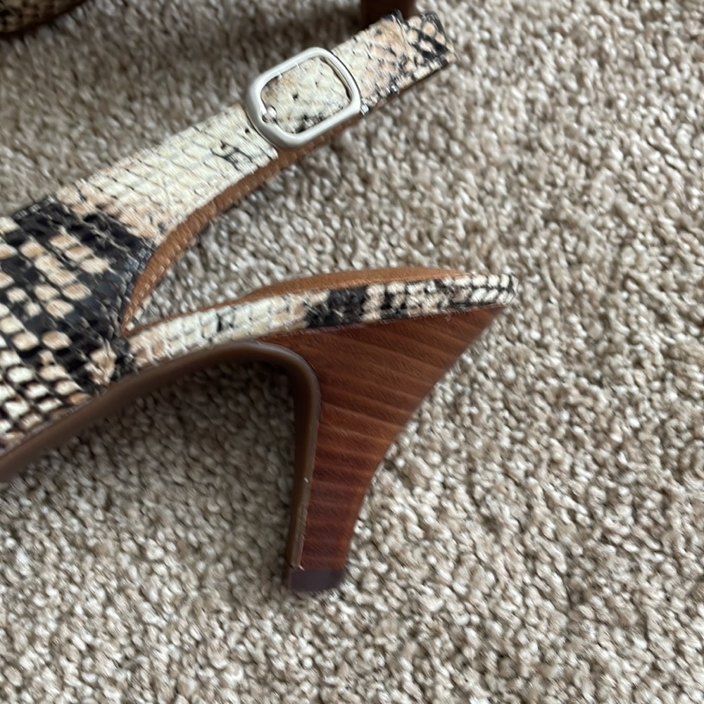 Like New Clarks Cynthia Fest Snake (Python) Print… - image 5